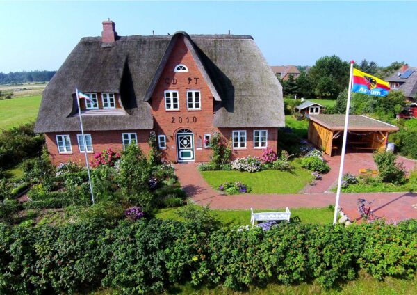 Die Praxis an der Mühle in Nebel: Ab 1. Juli das Zuhause des MVZ Amrum (Foto: privat)